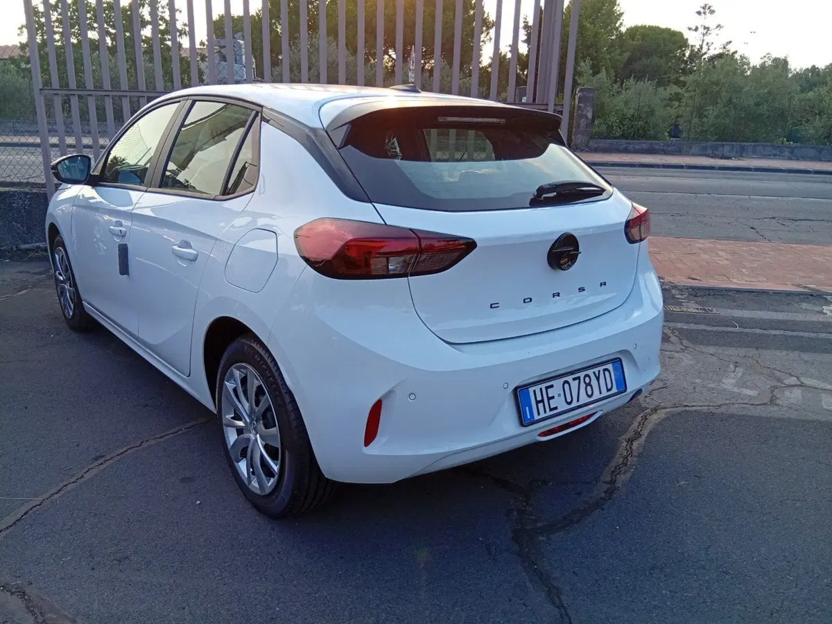 Opel Corsa nuova a Catania (5)