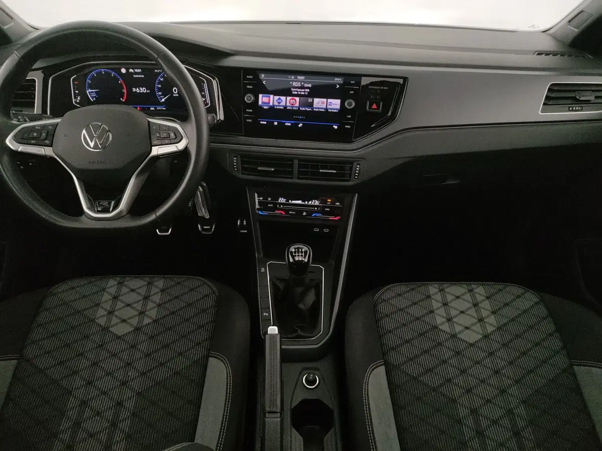 Volkswagen Taigo usata a Arezzo (14)