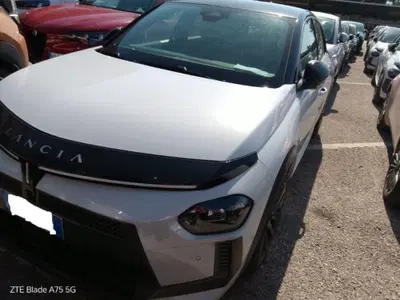 Lancia Ypsilon 1.2 mhev HF Line 110cv e-dct del 2025 usata a Carini