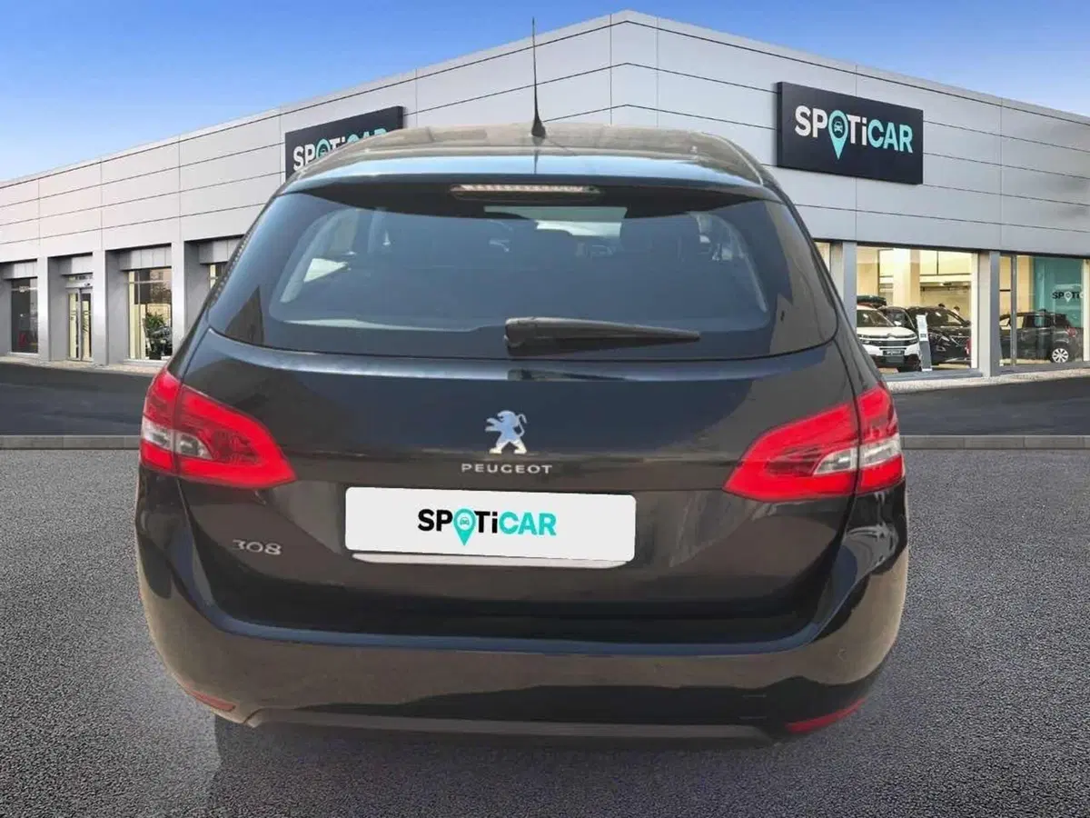 Peugeot 308 SW usata a Foggia (4)