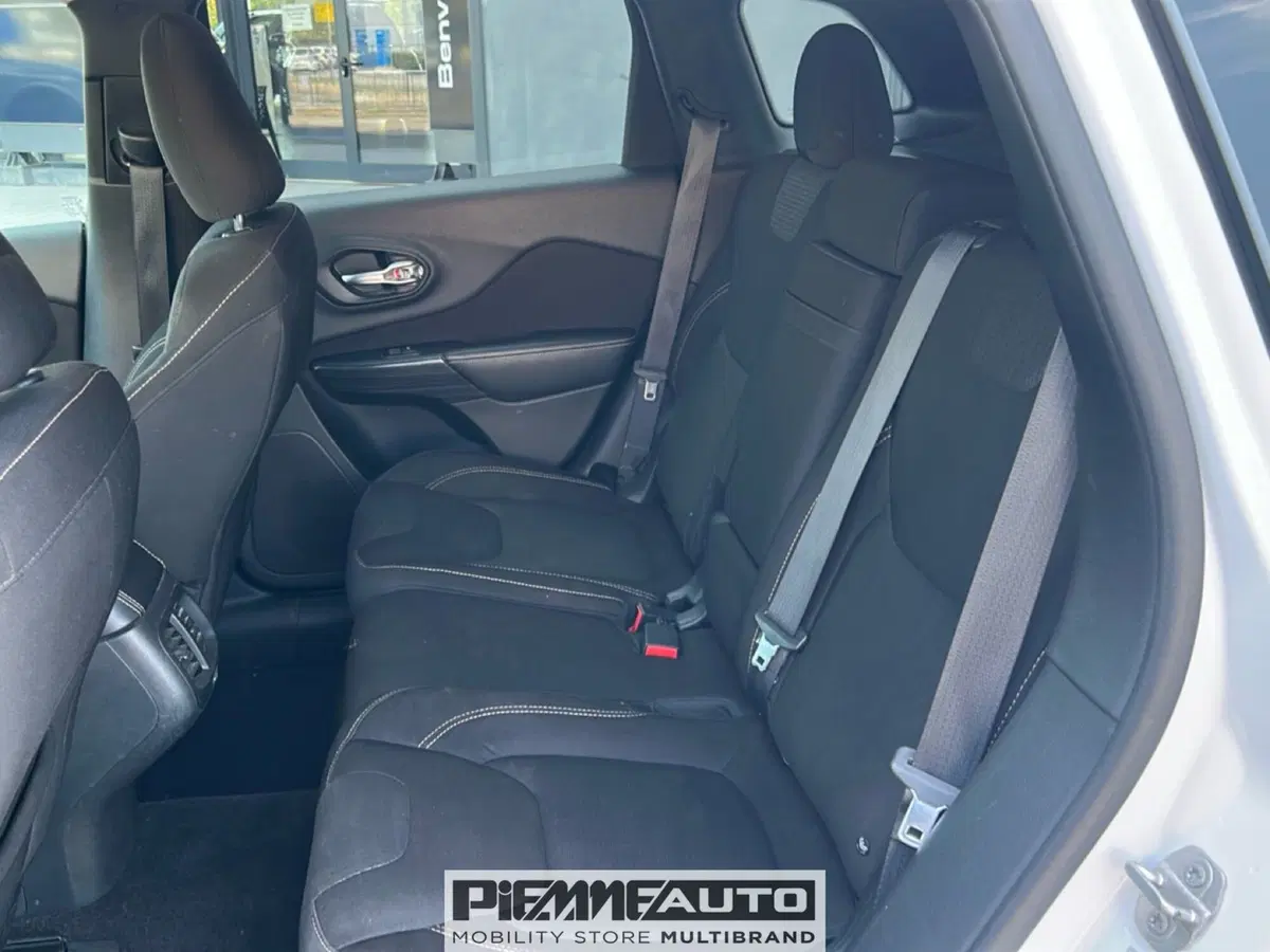 Jeep Cherokee usata a Parma (10)