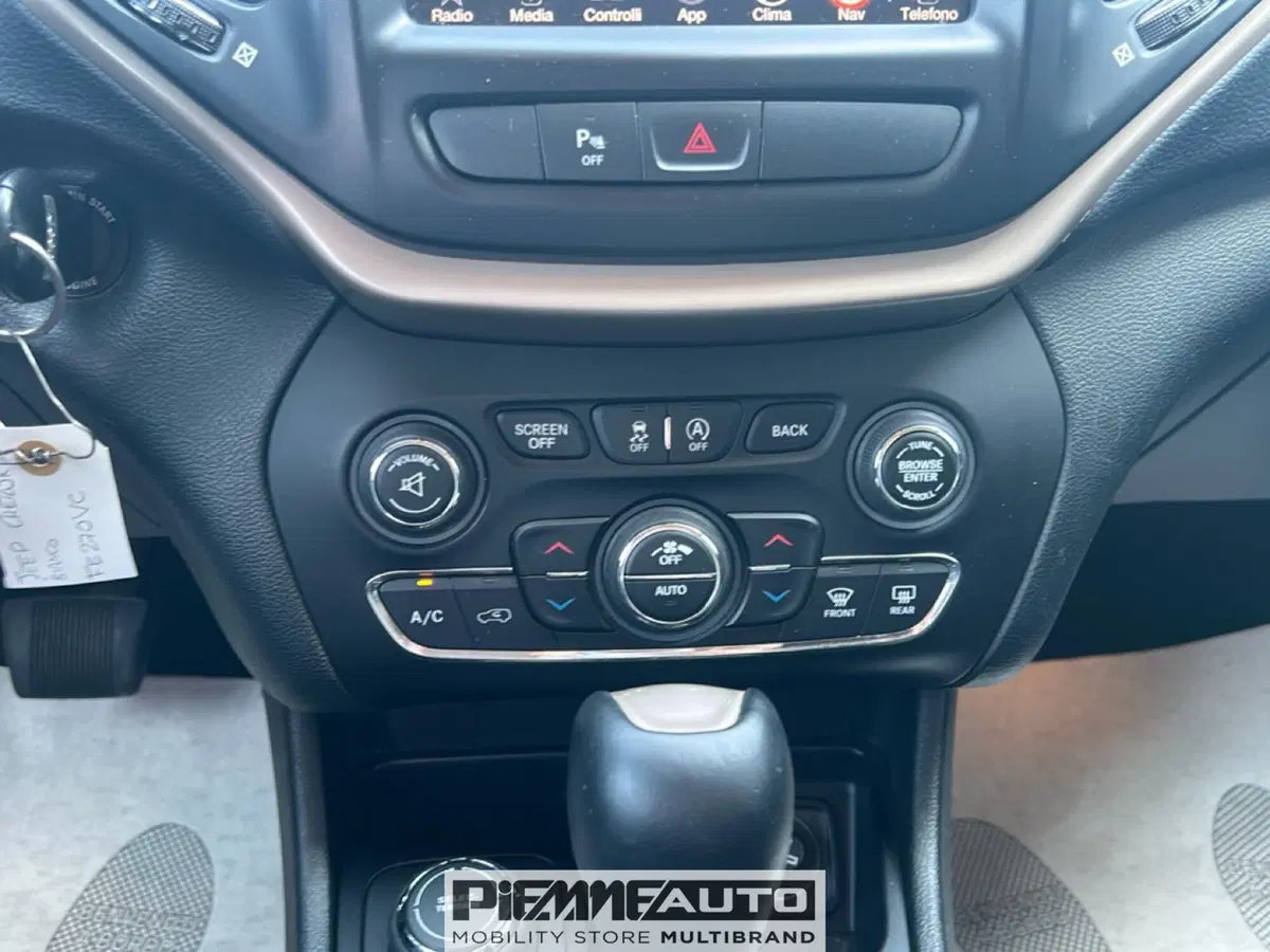 Jeep Cherokee usata a Parma (15)