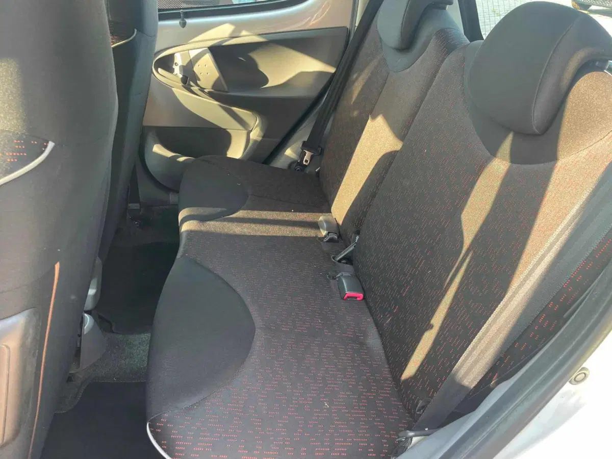 Peugeot 107 usata a Foggia (8)