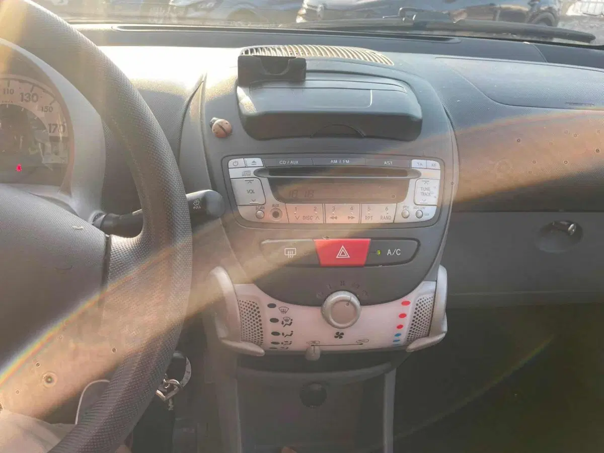 Peugeot 107 usata a Foggia (9)