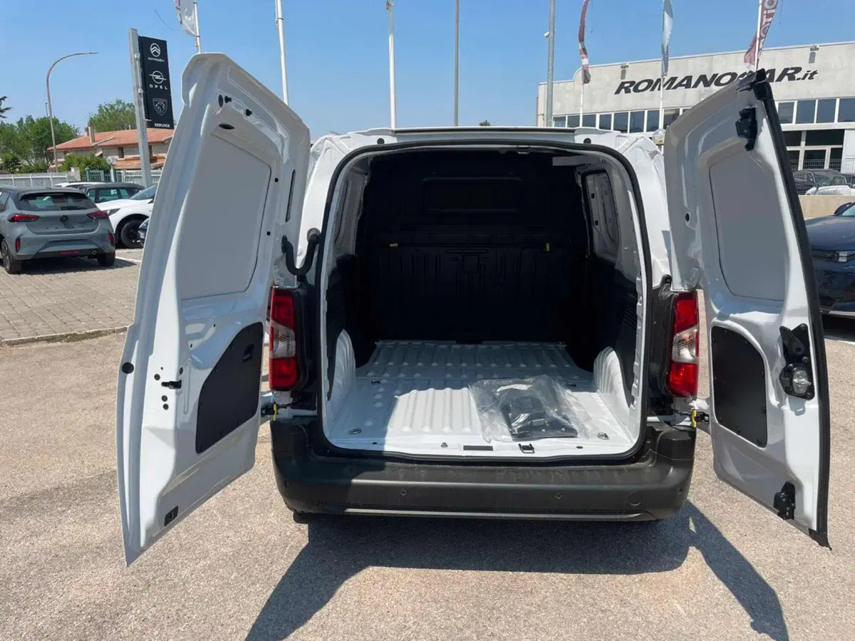 Peugeot Partner Furgone nuova a Foggia (18)