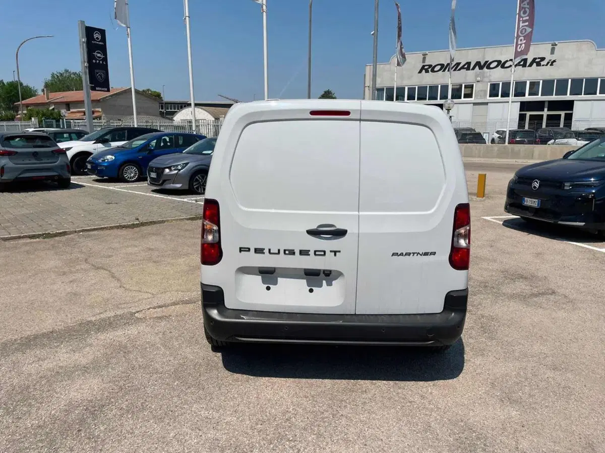 Peugeot Partner Furgone nuova a Foggia (4)