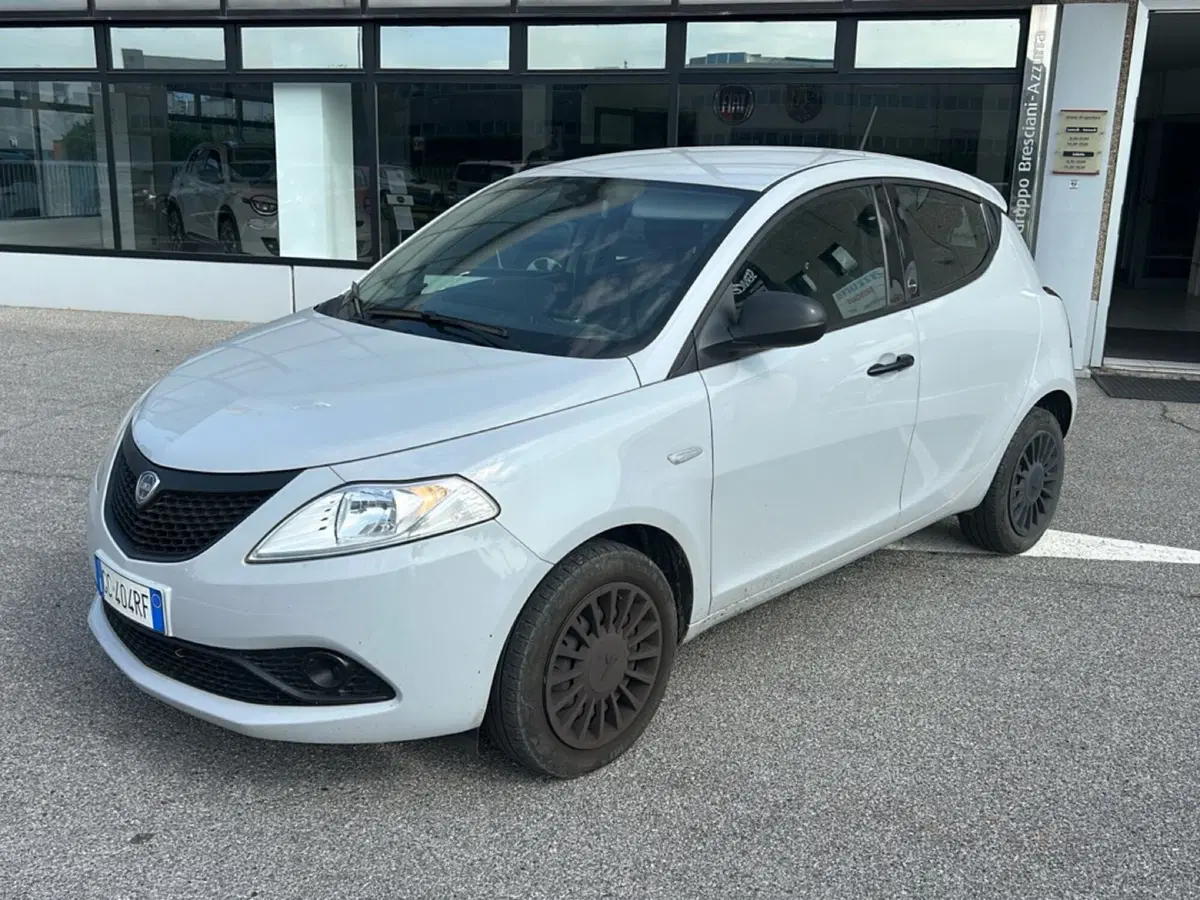 Lancia Ypsilon usata a Bergamo