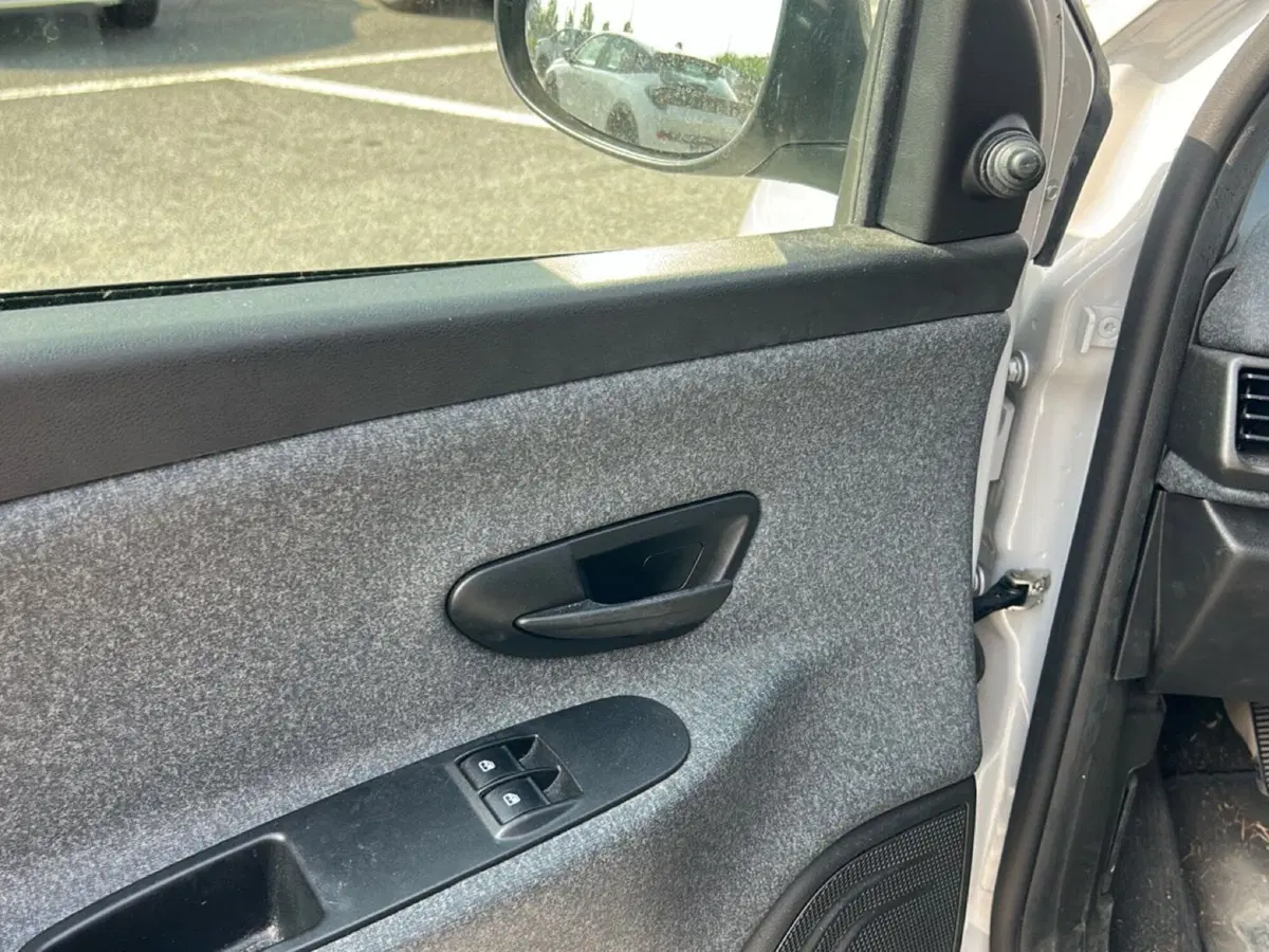 Lancia Ypsilon usata a Bergamo (17)