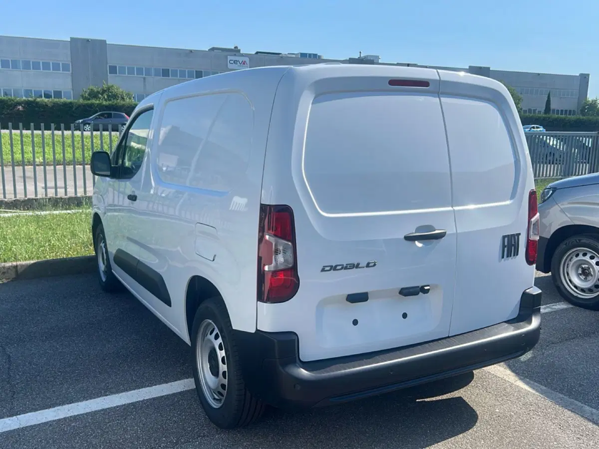 Fiat Doblò Furgone nuova a Bergamo (2)