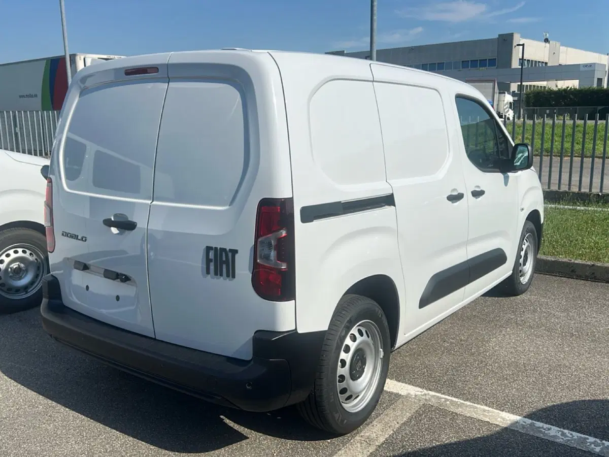 Fiat Doblò Furgone nuova a Bergamo (4)
