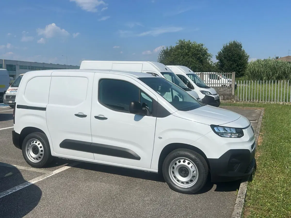 Fiat Doblò Furgone nuova a Bergamo (5)