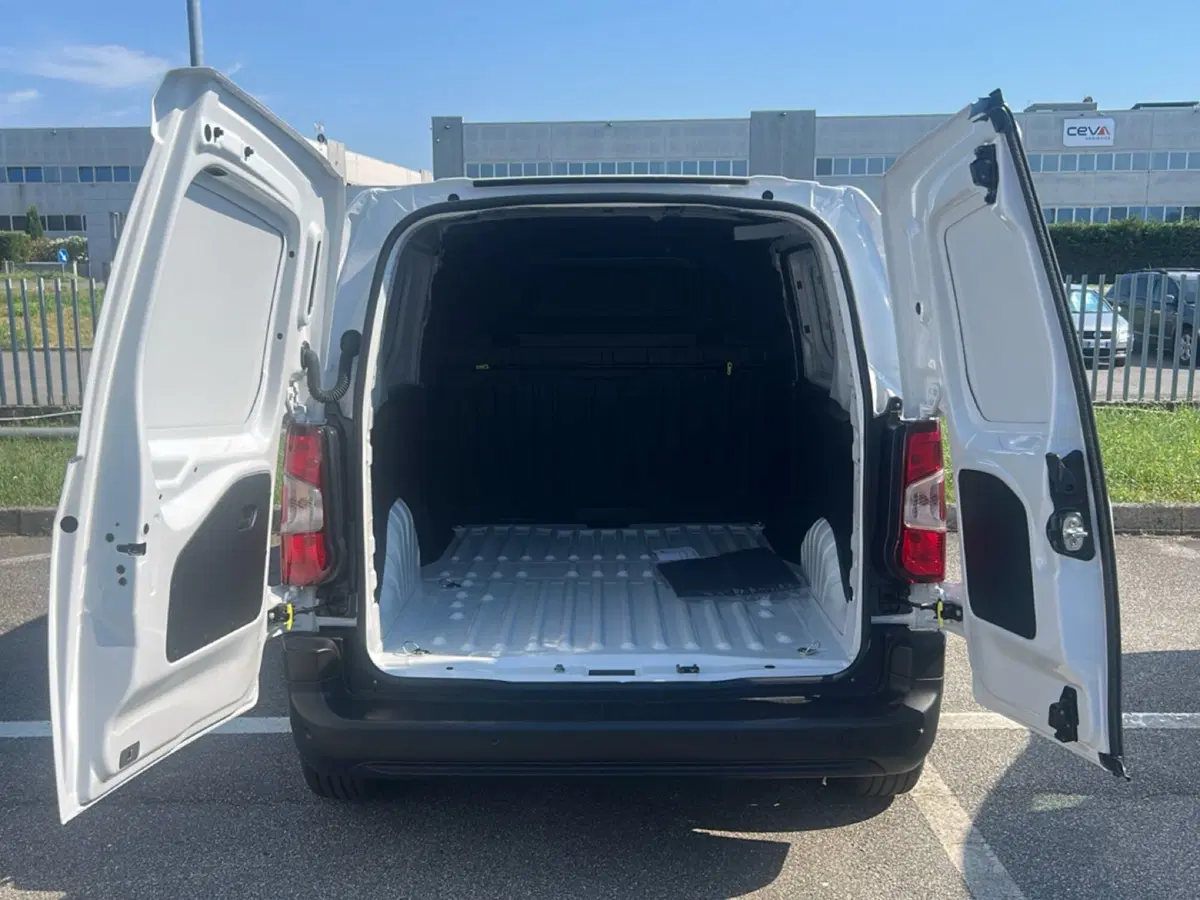 Fiat Doblò Furgone nuova a Bergamo (8)