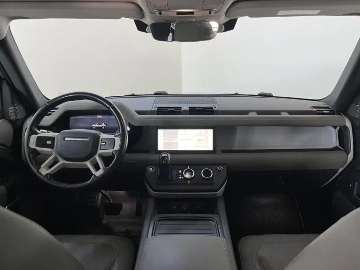 Land Rover Defender usata a Venezia (18)