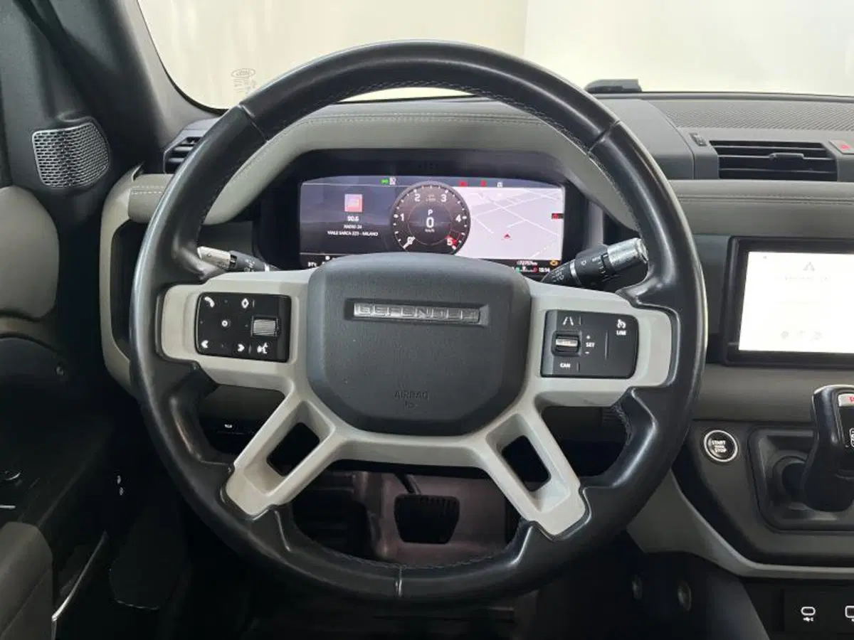 Land Rover Defender usata a Venezia (19)