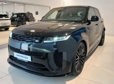 Land Rover Range Rover Sport 4.4 V8 mhev SV awd 635cv auto del 2024 usata a Venezia