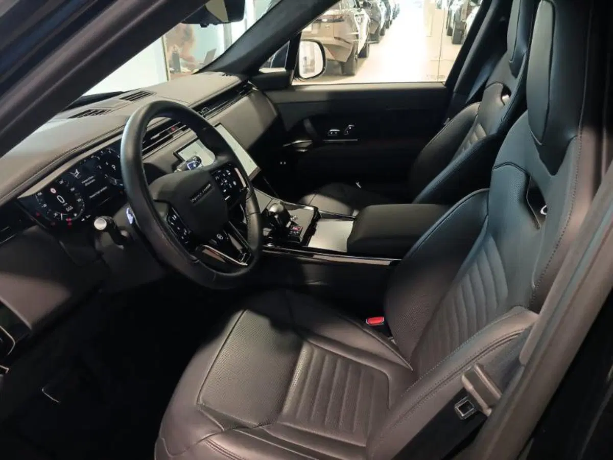 Land Rover Range Rover Sport usata a Venezia (10)