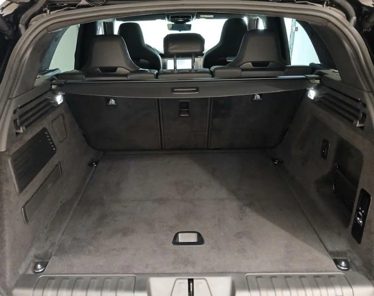 Land Rover Range Rover Sport usata a Venezia (12)