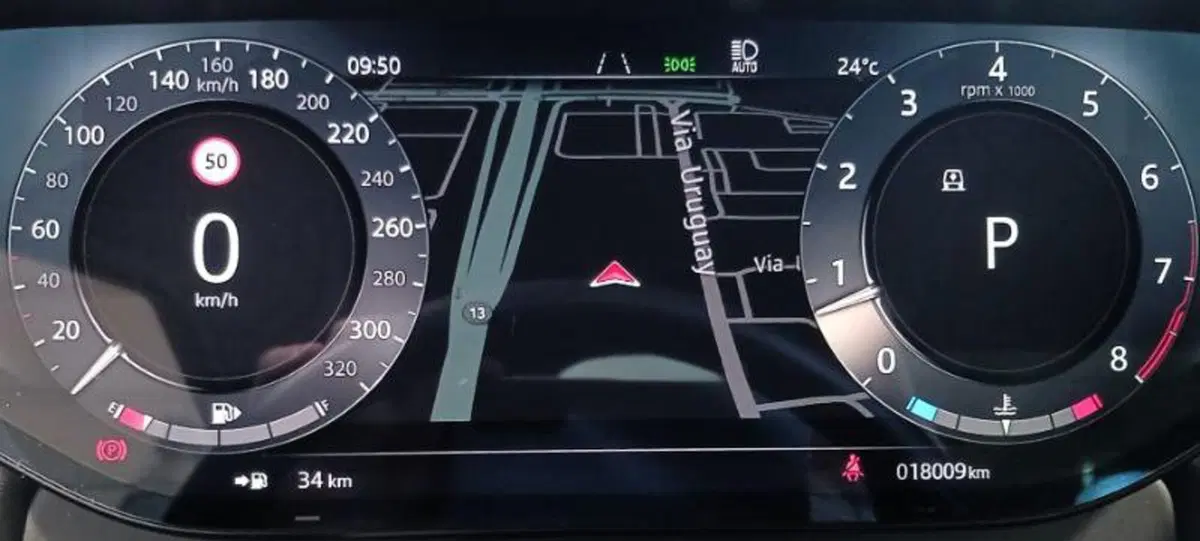 Land Rover Range Rover Sport usata a Venezia (16)