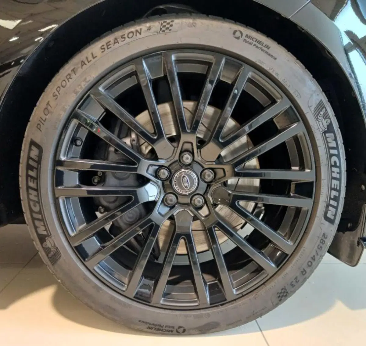 Land Rover Range Rover Sport usata a Venezia (9)