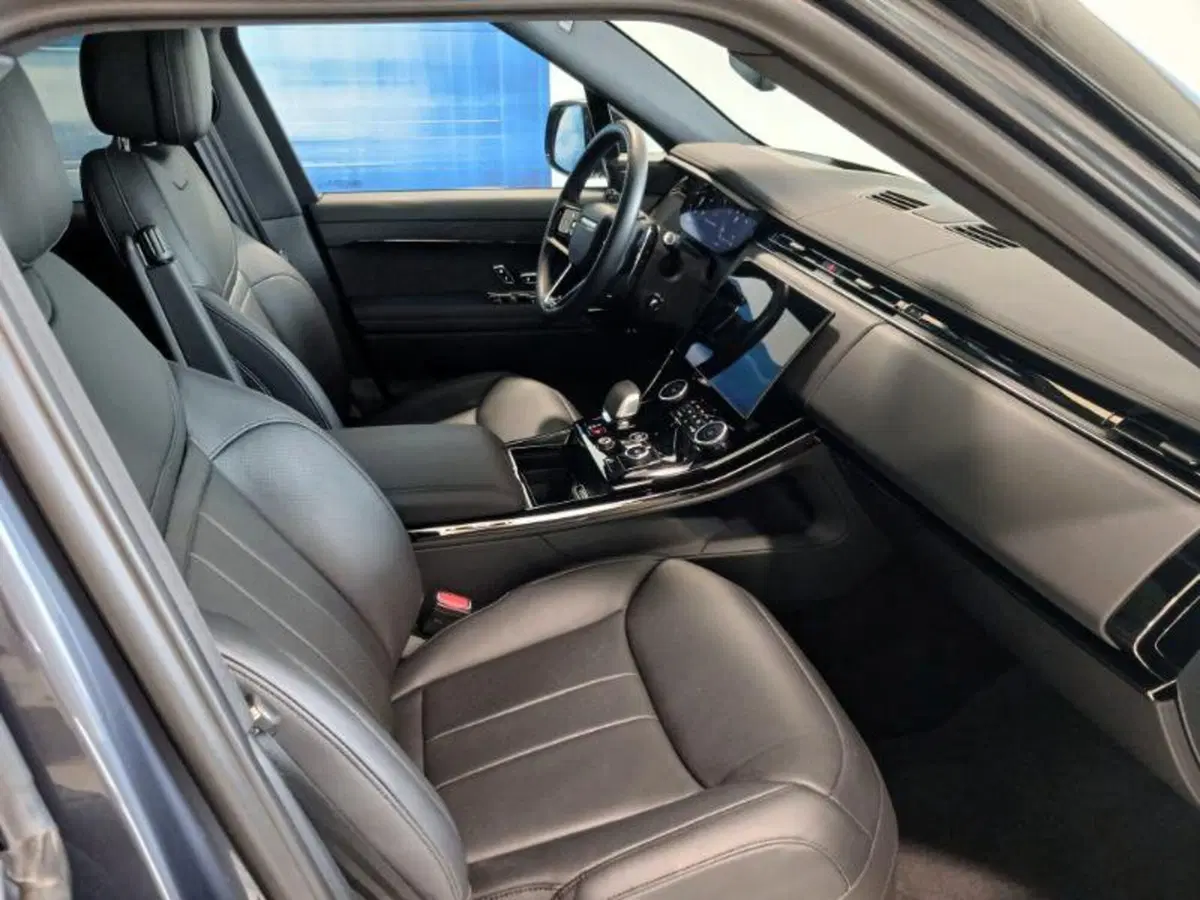 Land Rover Range Rover Sport usata a Venezia (14)