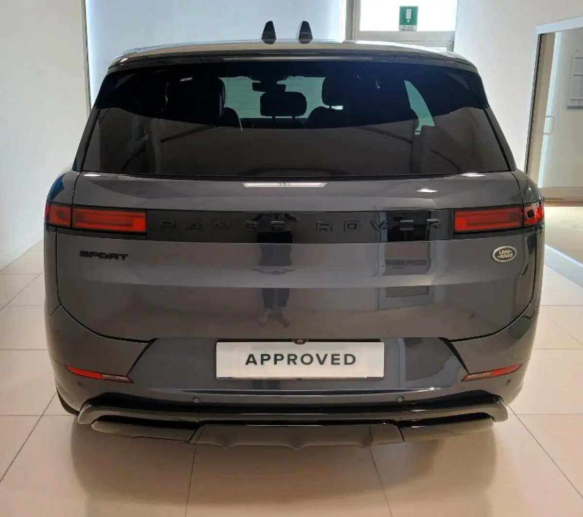 Land Rover Range Rover Sport usata a Venezia (3)