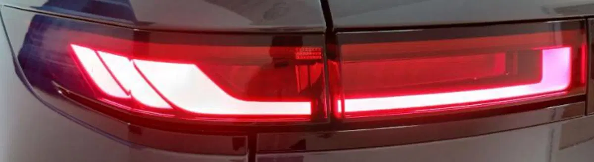 Land Rover Range Rover Sport usata a Venezia (7)