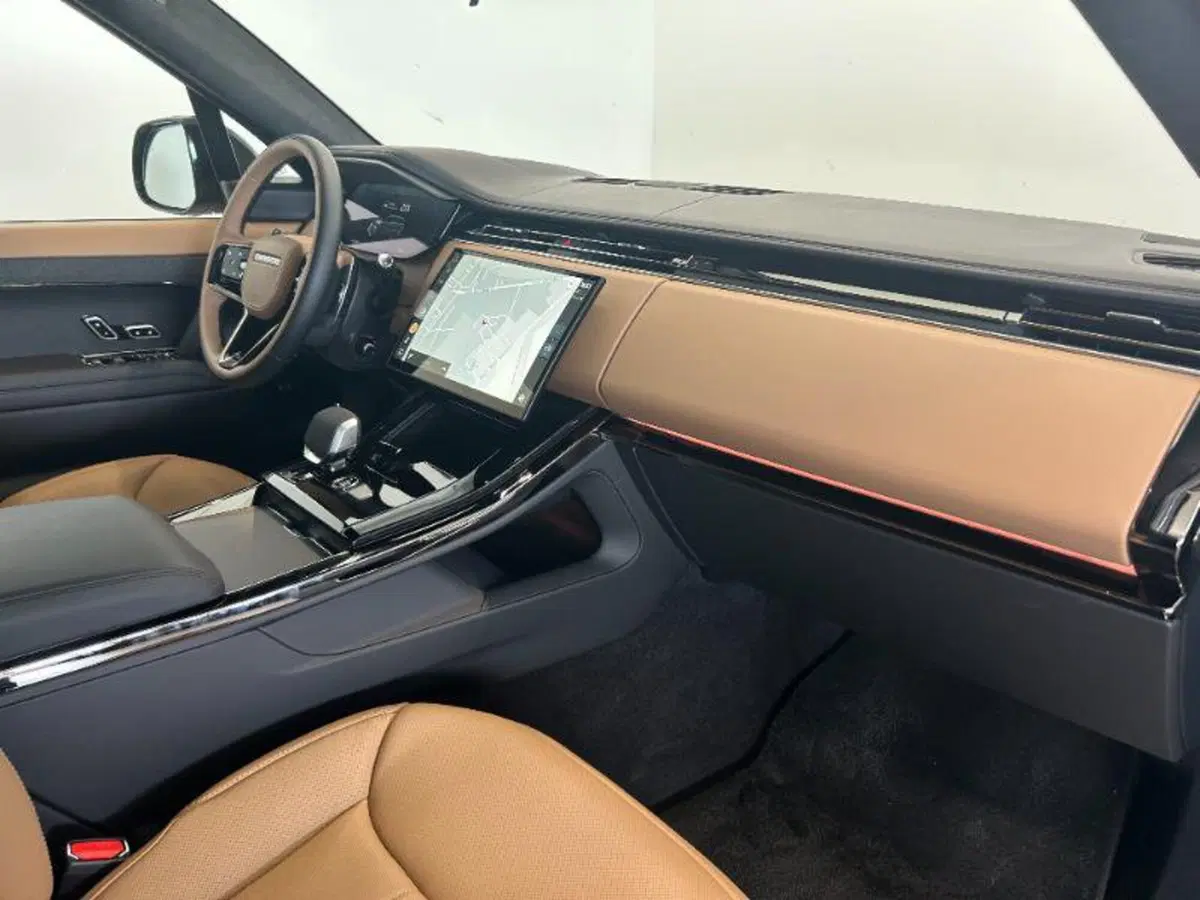 Land Rover Range Rover usata a Venezia (17)