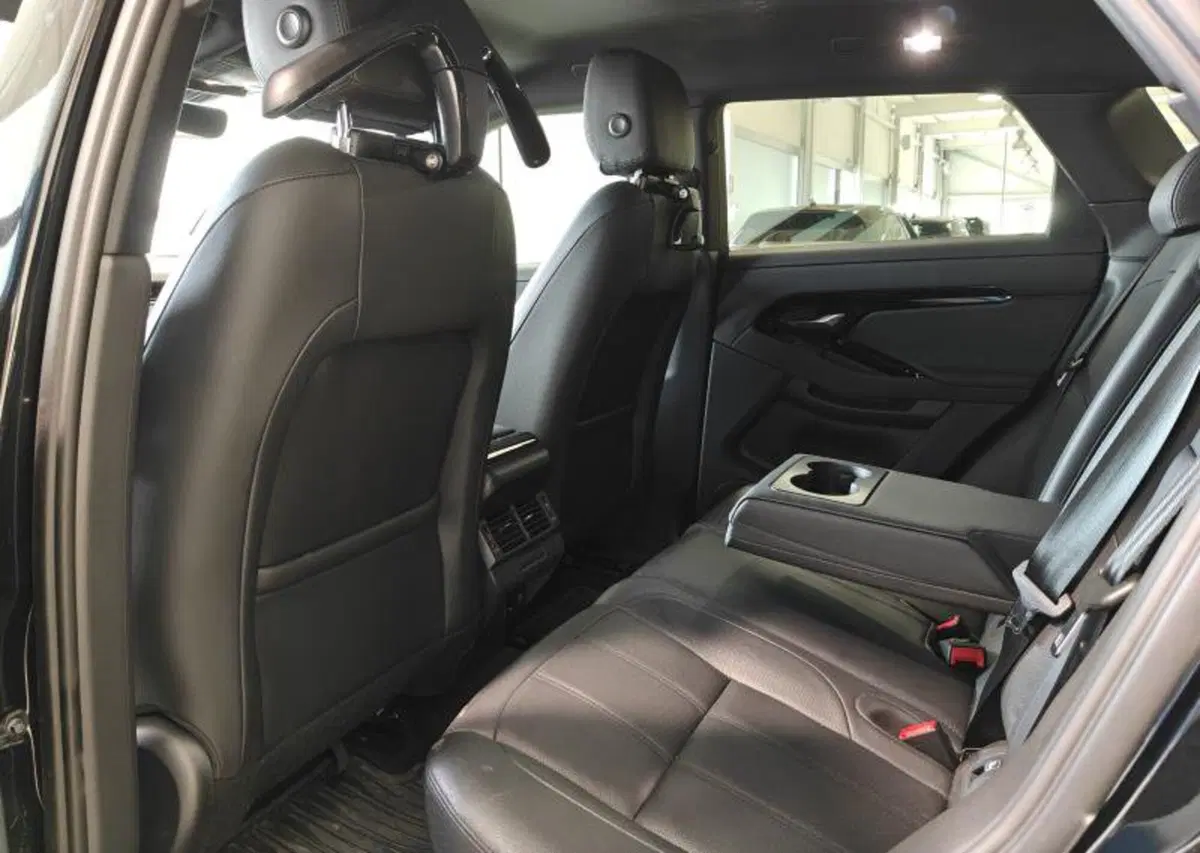 Land Rover Range Rover Evoque usata a Venezia (11)