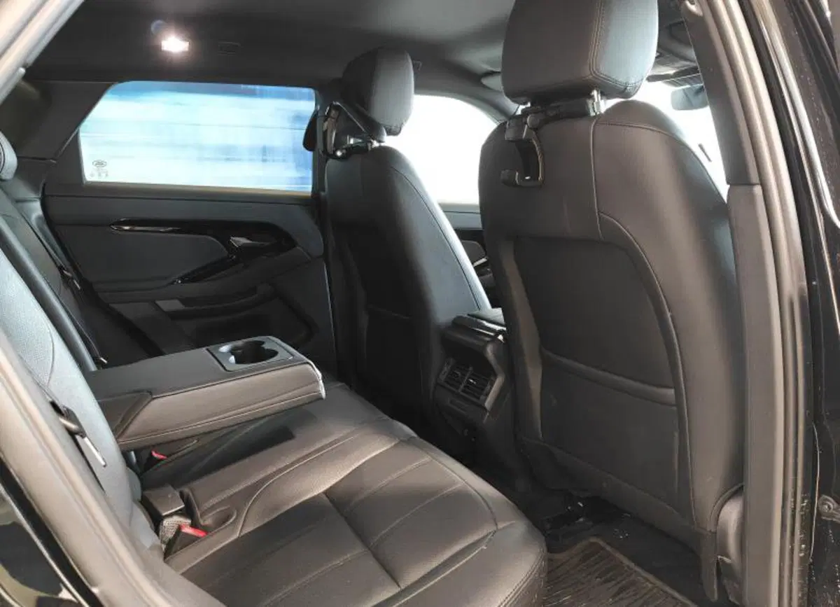 Land Rover Range Rover Evoque usata a Venezia (13)