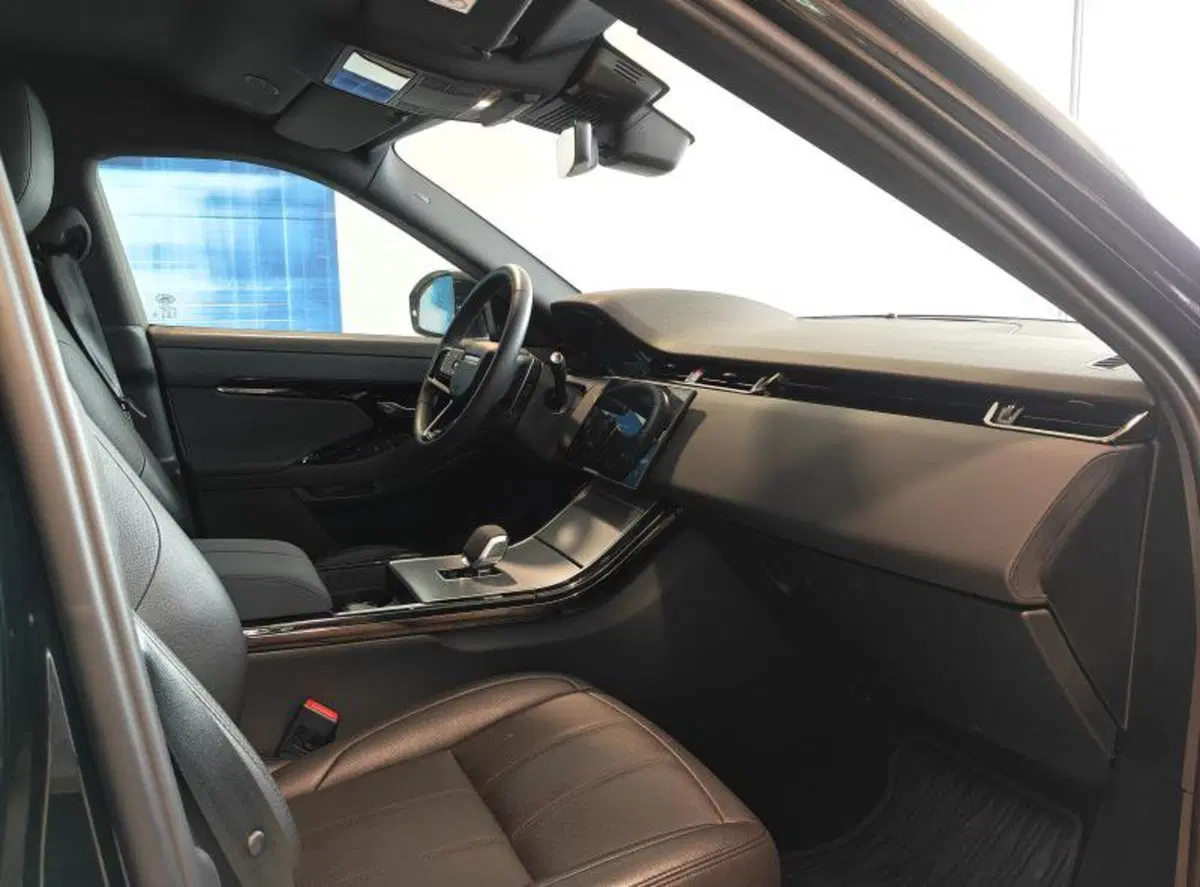 Land Rover Range Rover Evoque usata a Venezia (14)