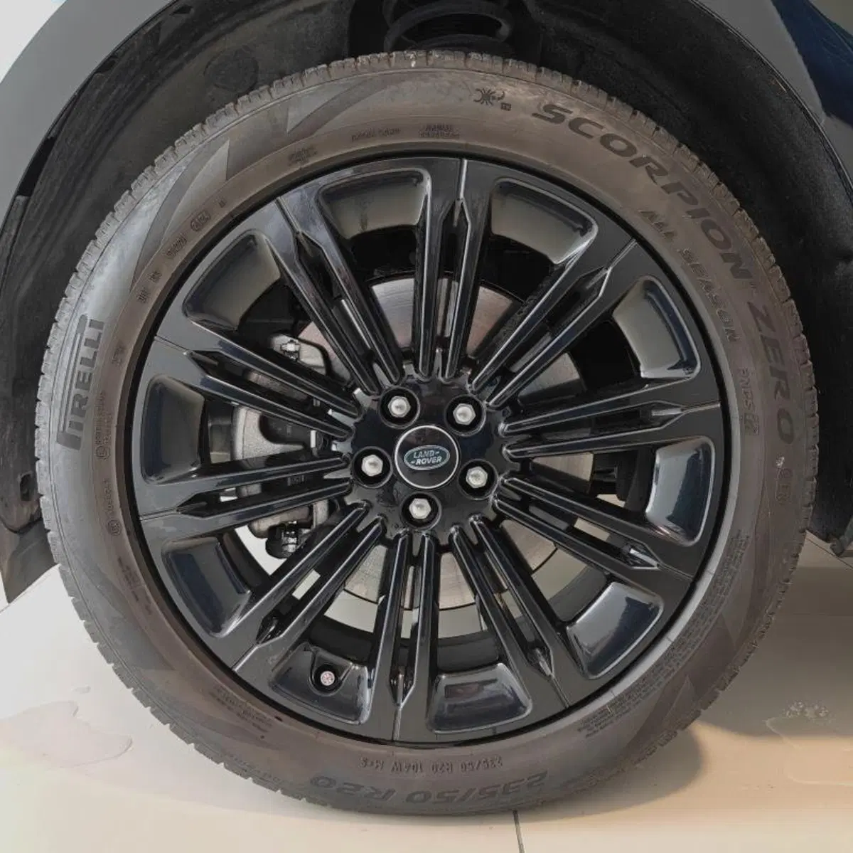 Land Rover Range Rover Evoque usata a Venezia (9)