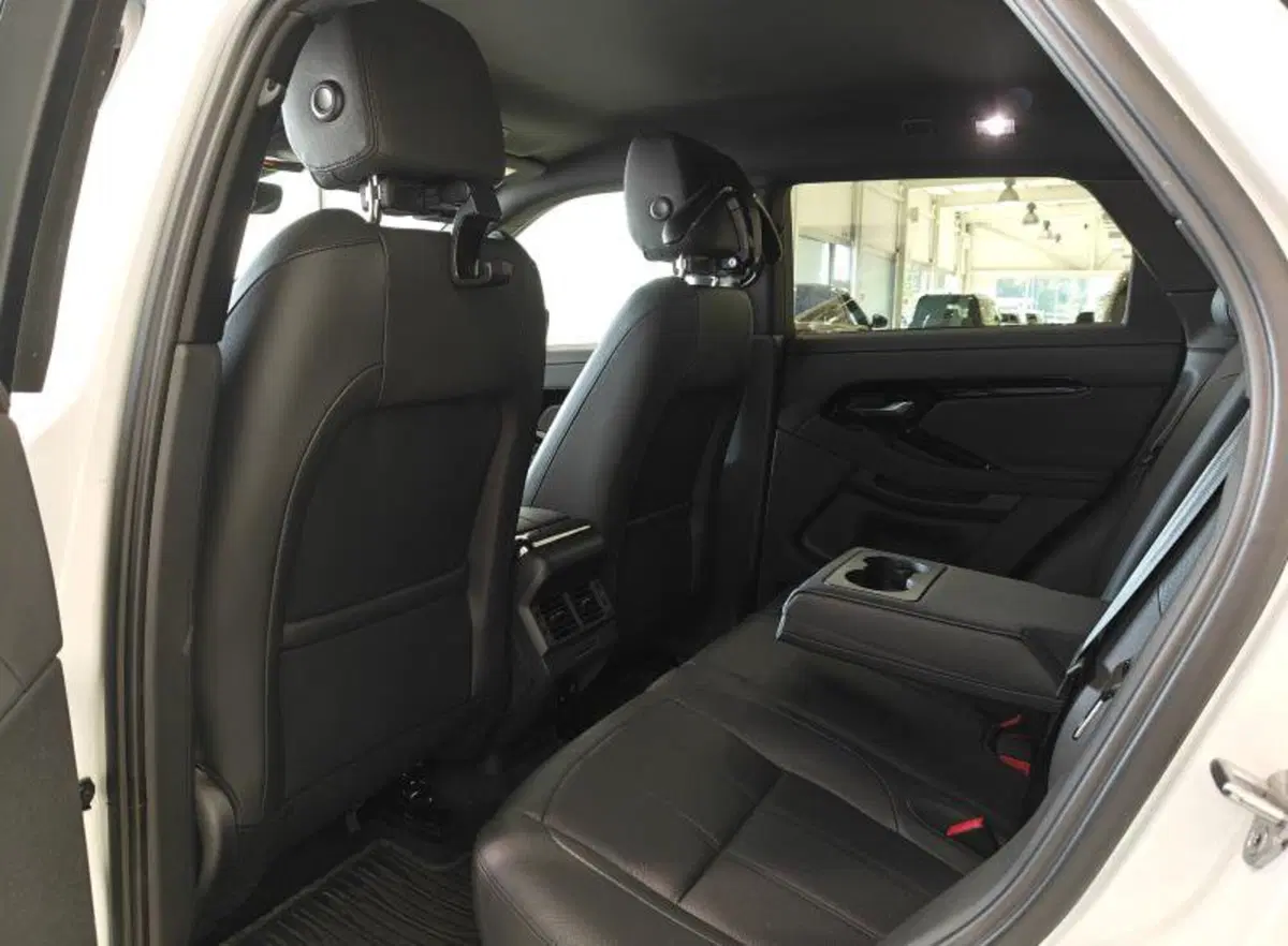 Land Rover Range Rover Evoque usata a Venezia (11)