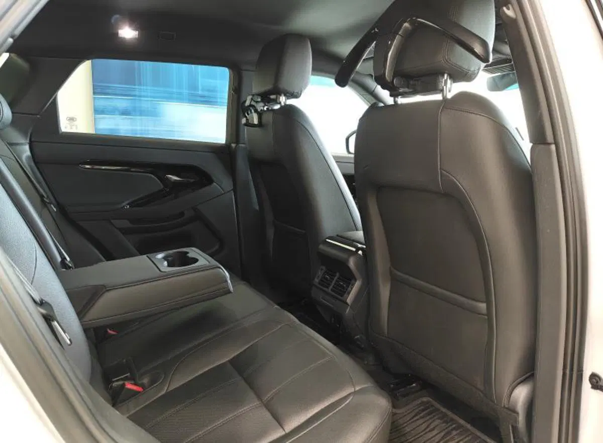 Land Rover Range Rover Evoque usata a Venezia (13)