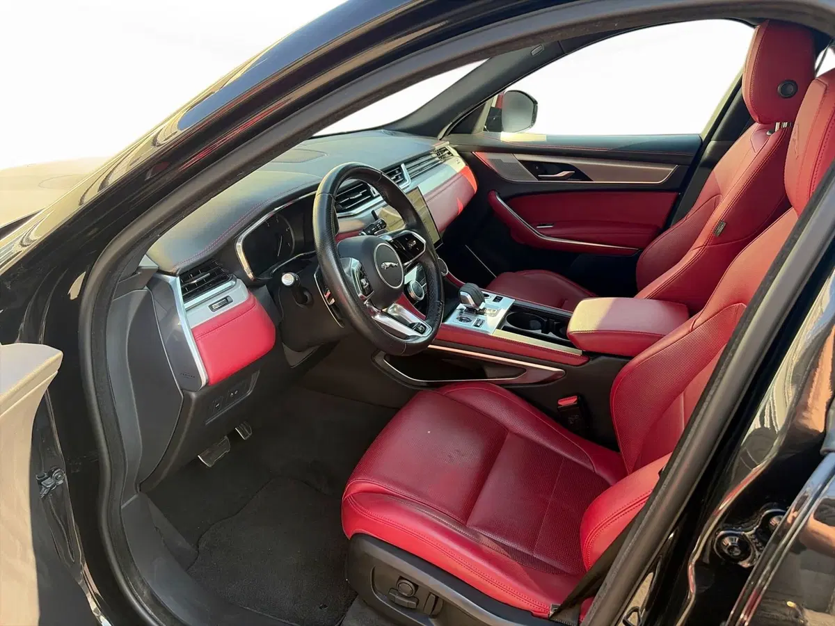 Jaguar F-Pace usata a Modena (12)