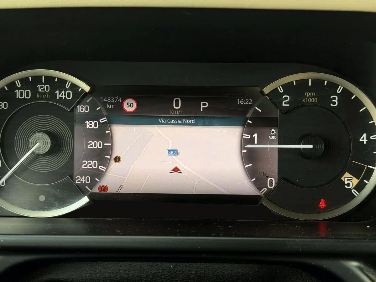 Land Rover Defender usata a Siena (10)