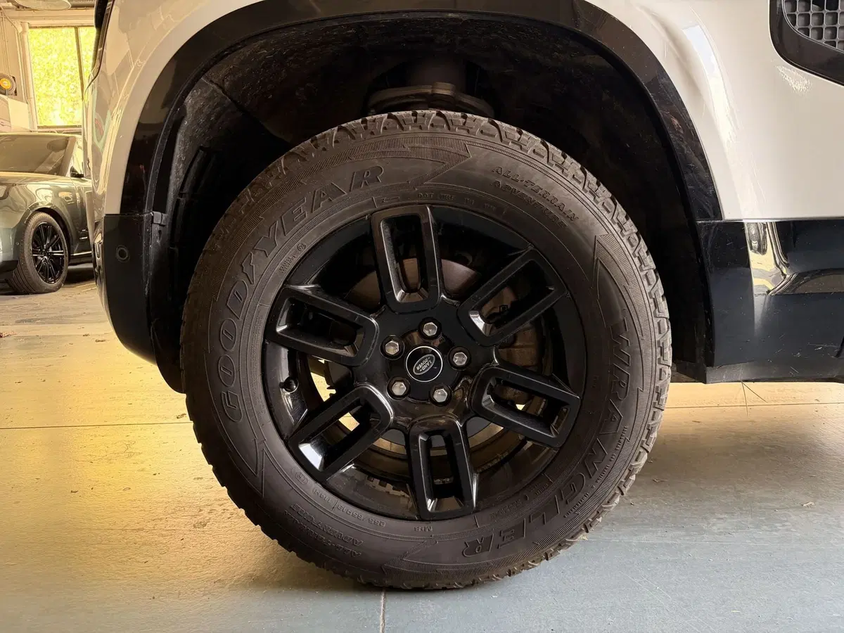Land Rover Defender usata a Siena (9)