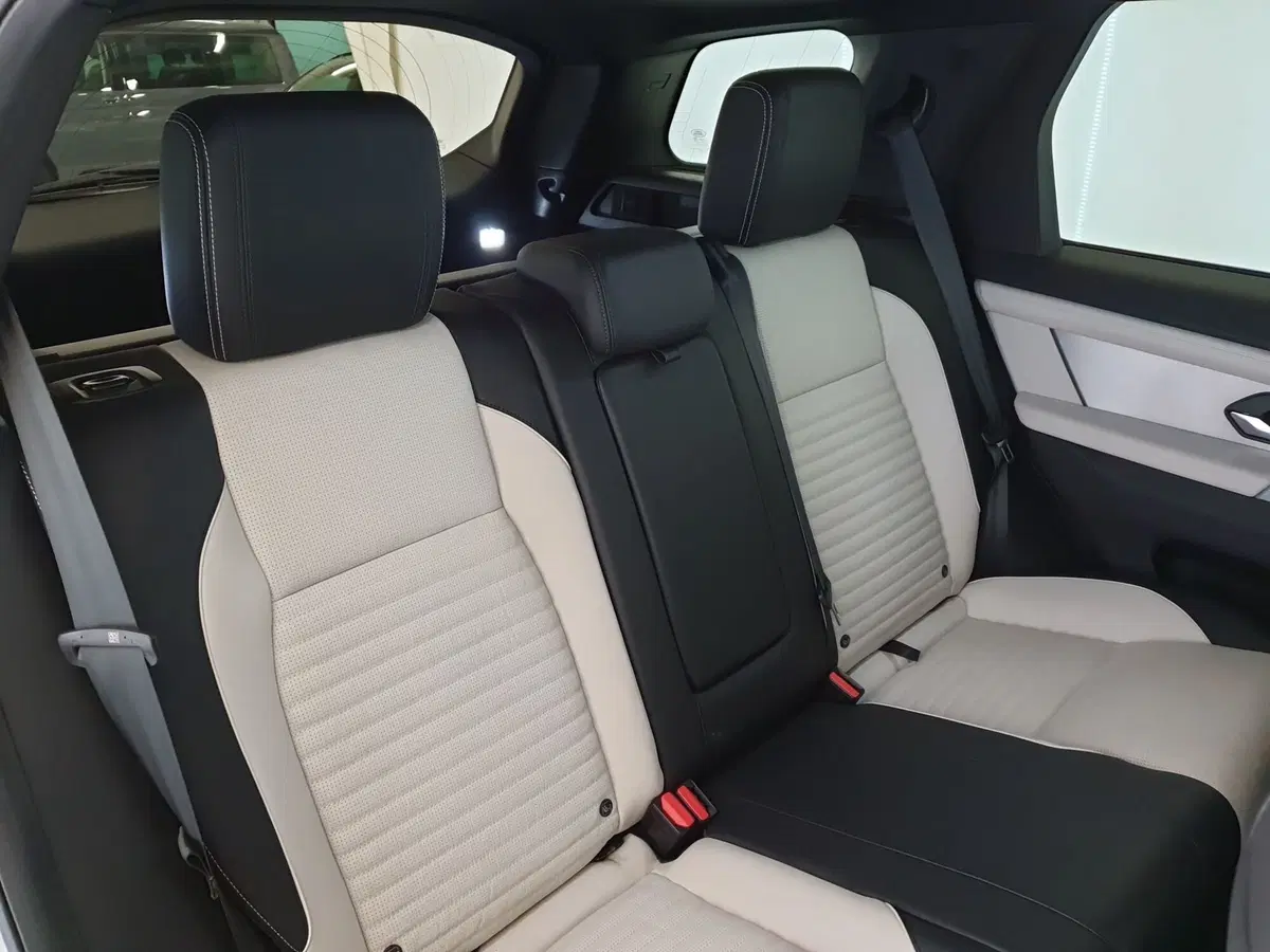 Land Rover Discovery Sport usata a Monza e Brianza (13)
