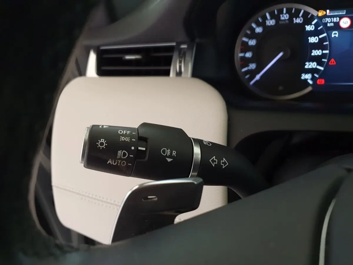 Land Rover Discovery Sport usata a Monza e Brianza (18)