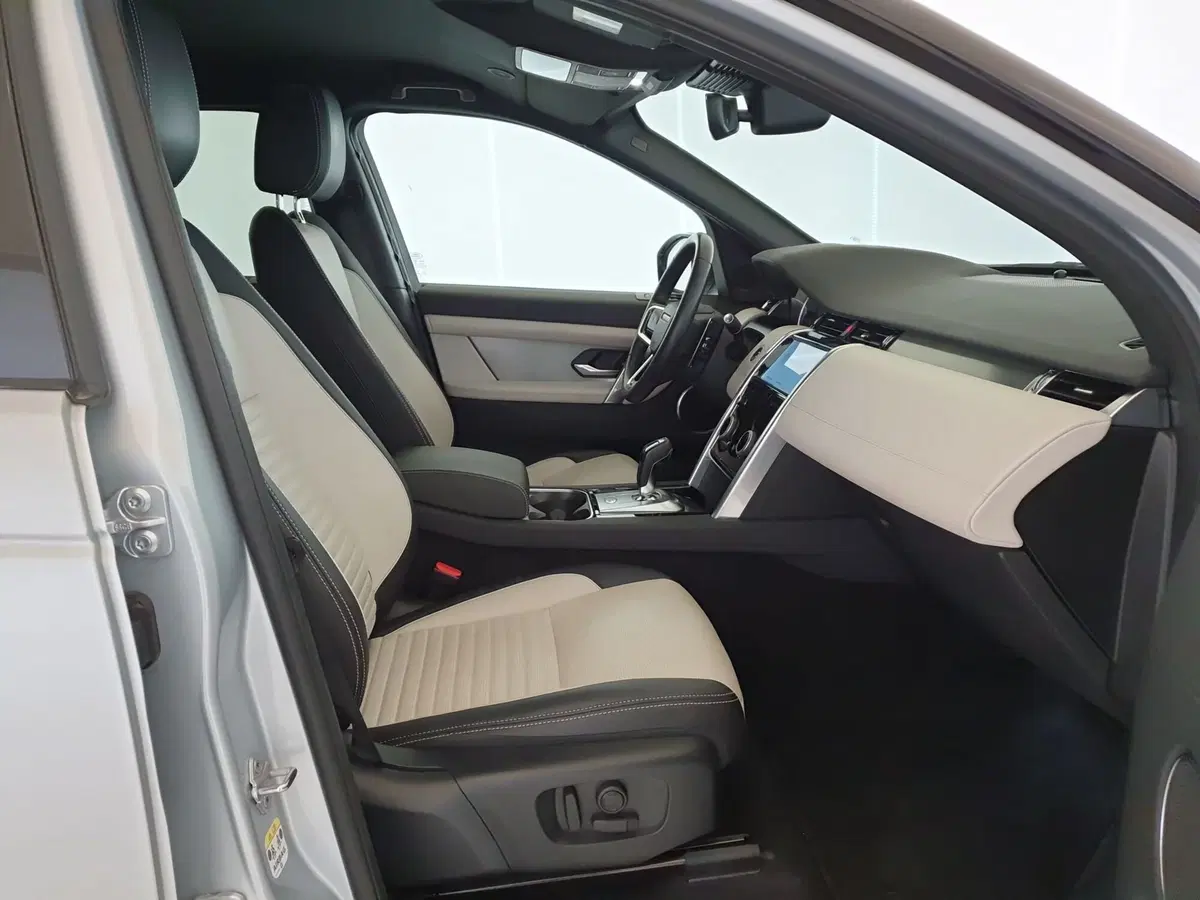Land Rover Discovery Sport usata a Monza e Brianza (3)