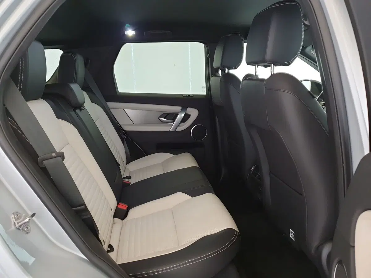 Land Rover Discovery Sport usata a Monza e Brianza (5)