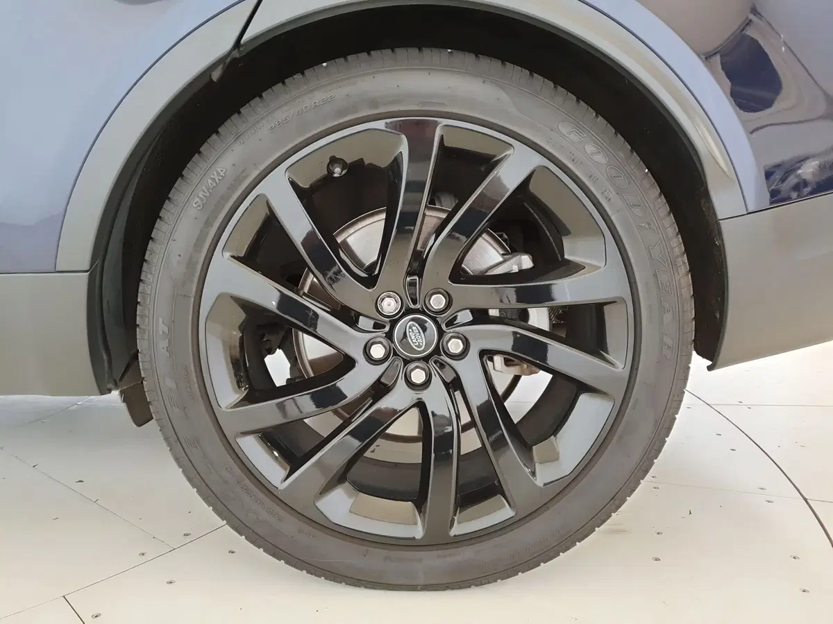 Land Rover Discovery usata a Monza e Brianza (9)