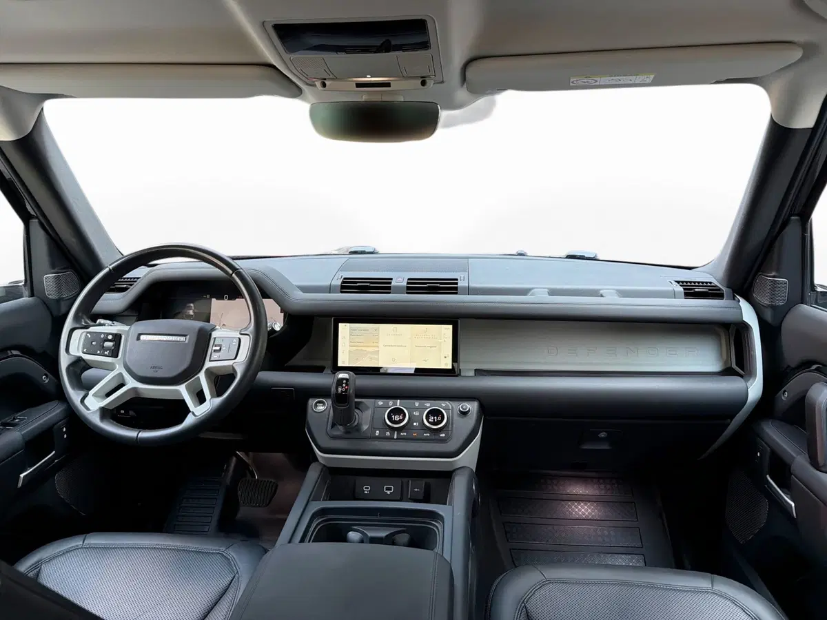 Land Rover Defender usata a Modena (11)