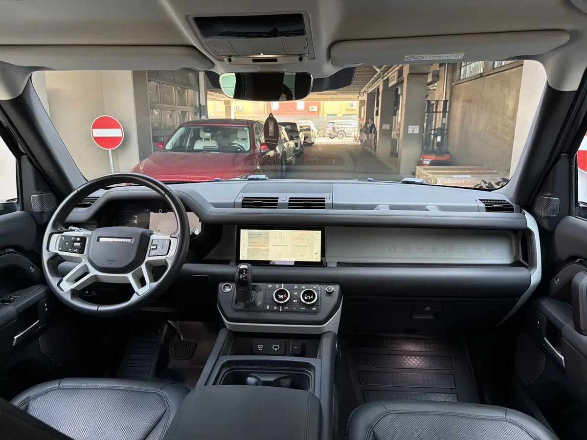 Land Rover Defender usata a Modena (16)