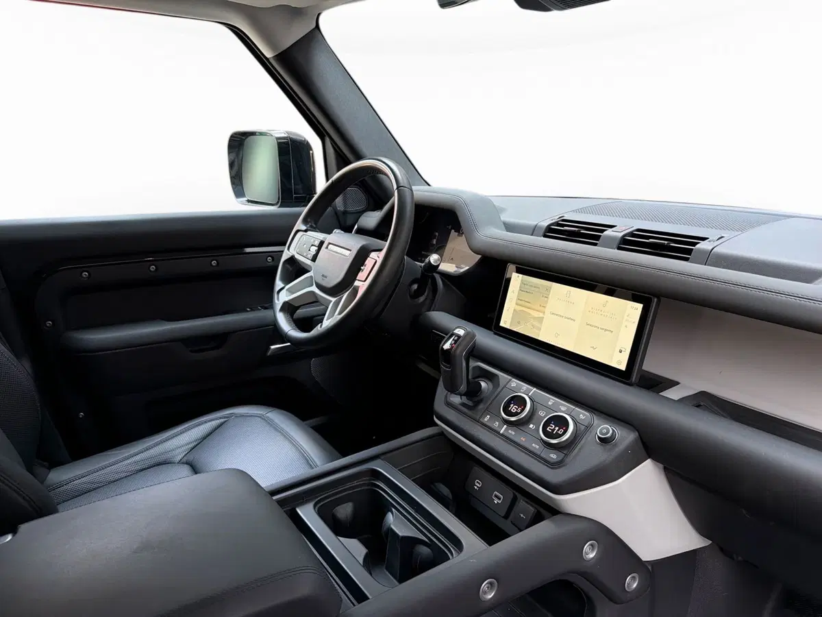 Land Rover Defender usata a Modena (9)
