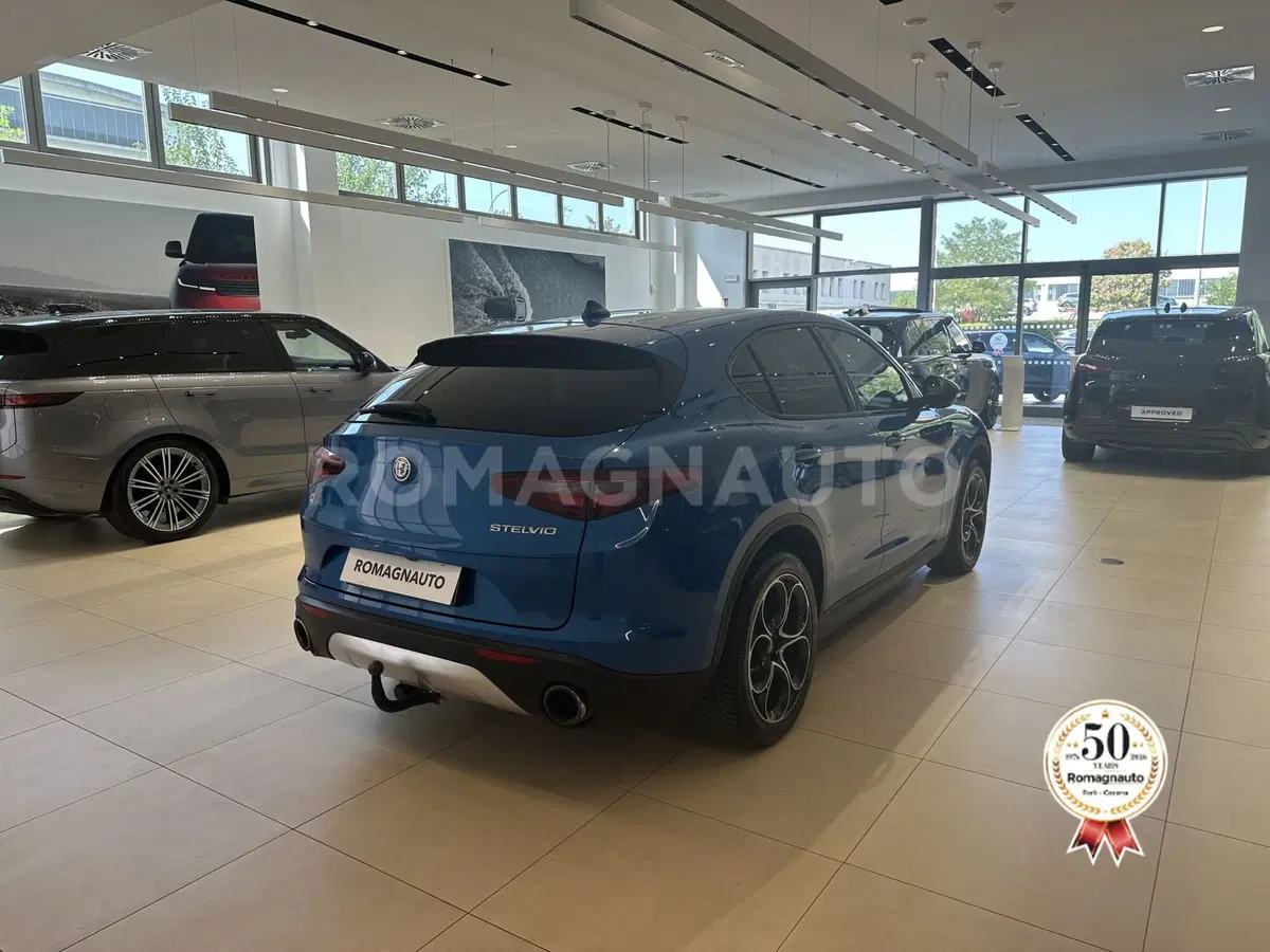 Alfa Romeo Stelvio usata a Forlì-Cesena (5)