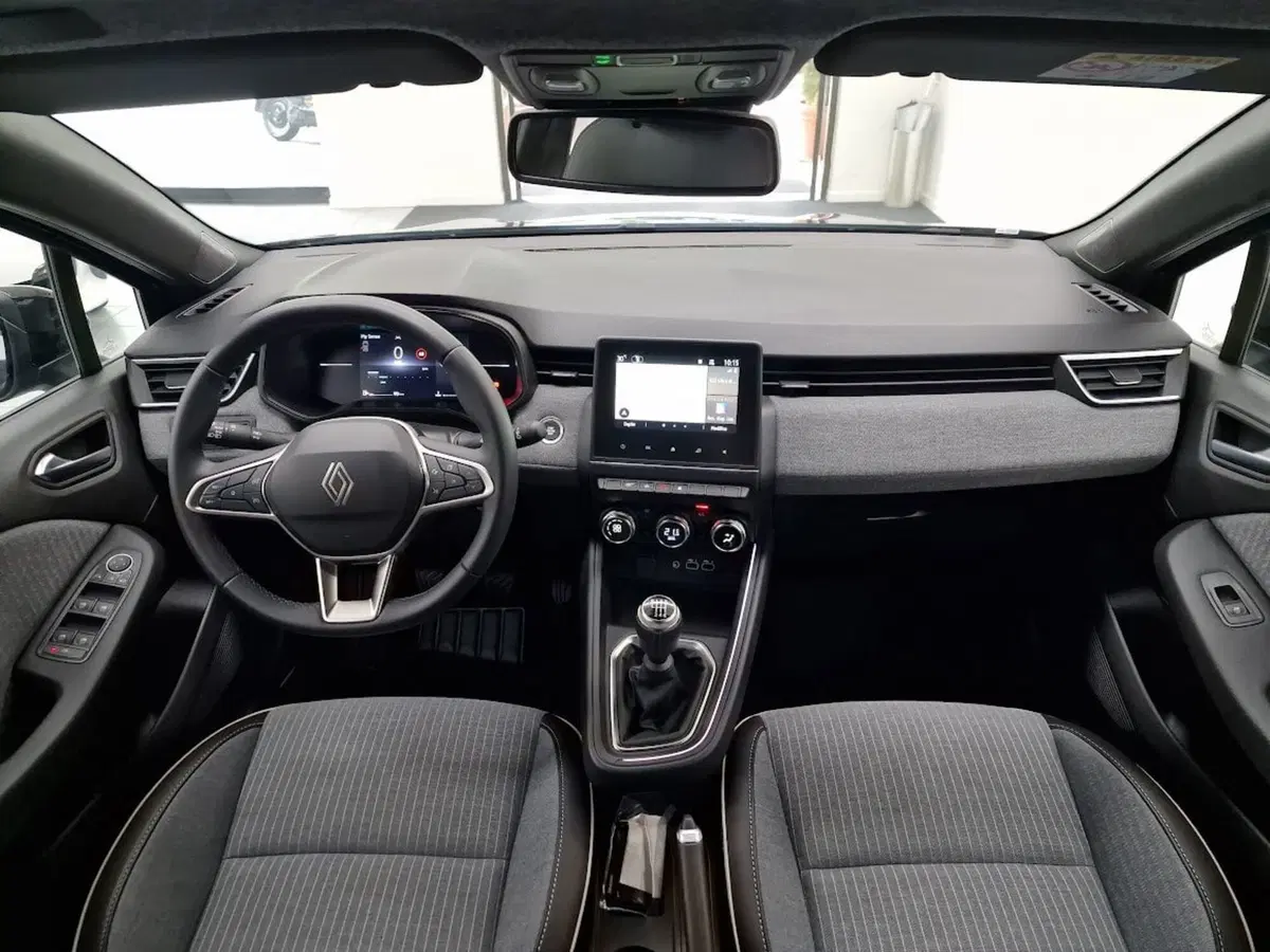 Renault Clio usata a Verbano Cusio Ossola (4)