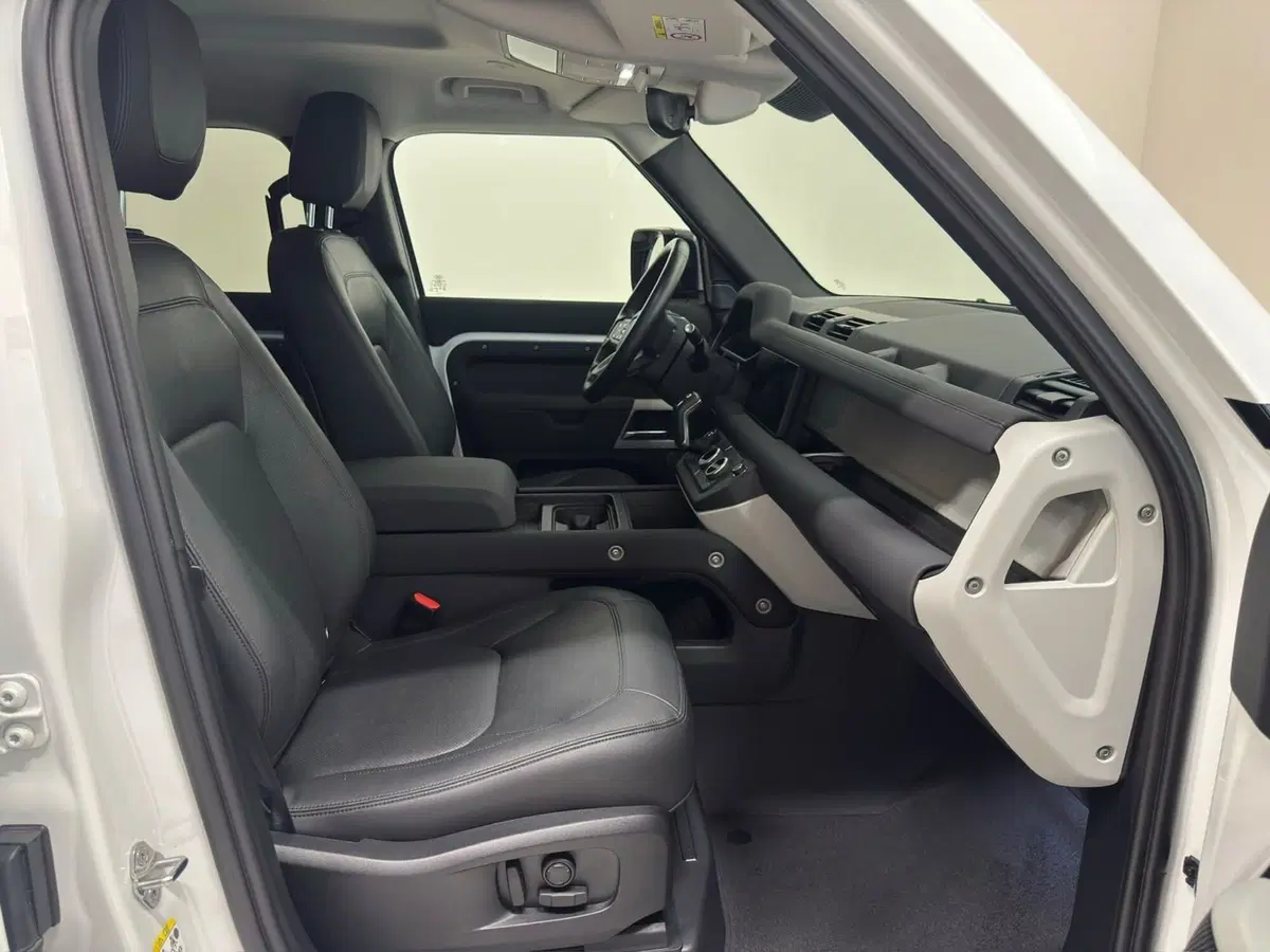 Land Rover Defender usata a Novara (3)