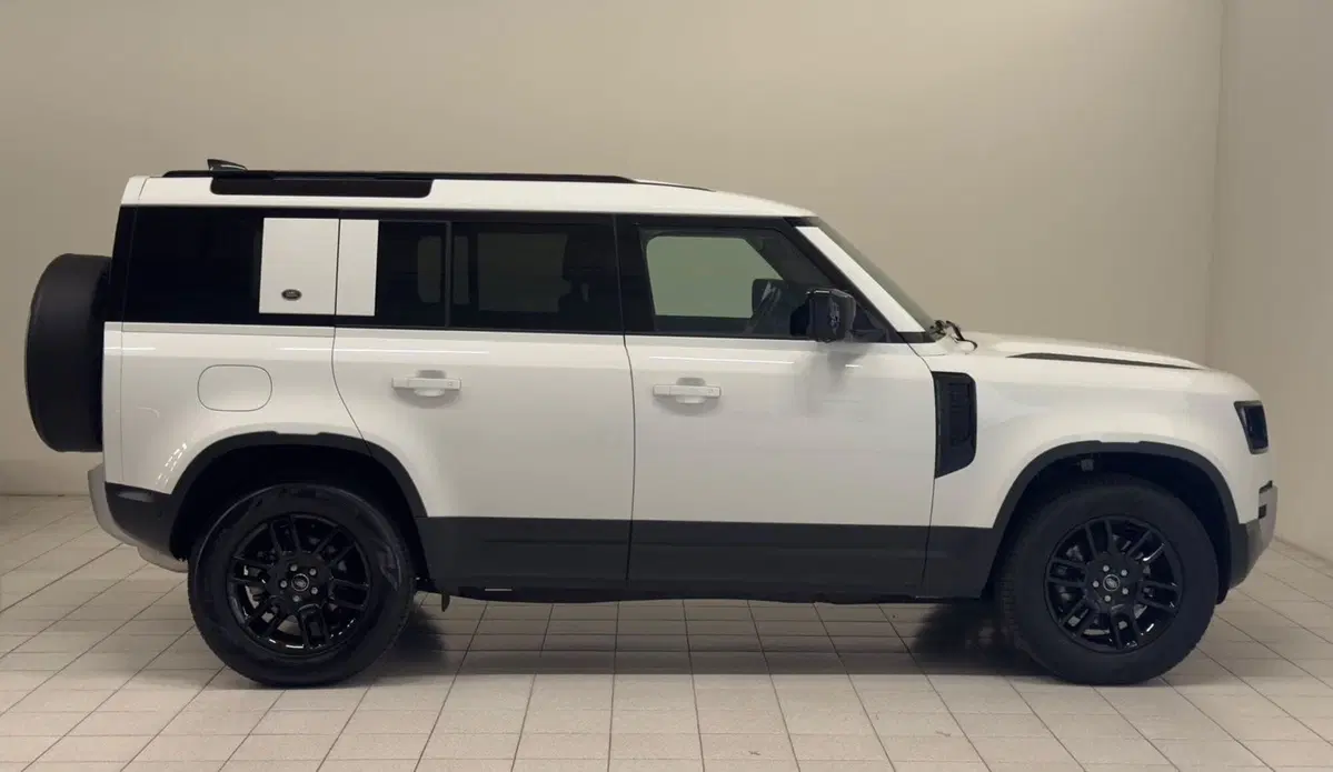 Land Rover Defender usata a Novara (6)