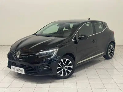 Renault Clio Full Hybrid E-Tech 140 CV 5 porte E-Tech del 2021 usata a Novara