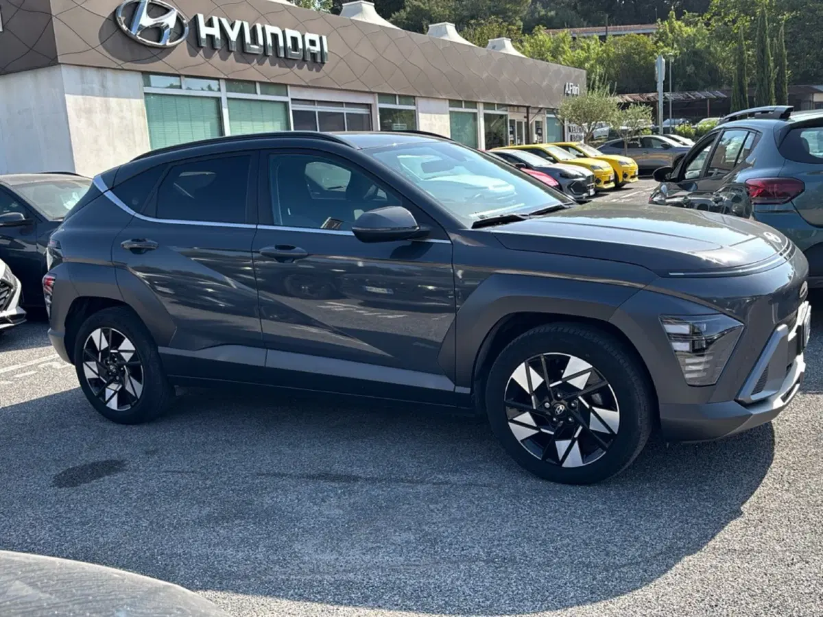Hyundai Kona usata a Roma (8)